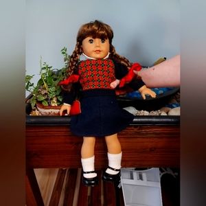 American Girl Molly doll (retired) 2009 Like New with three outfits